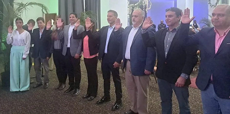 Juramentación Junta Directiva 2025-2027